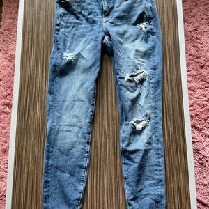 American Eagle Outfitters, Distressed Skinny Jeans